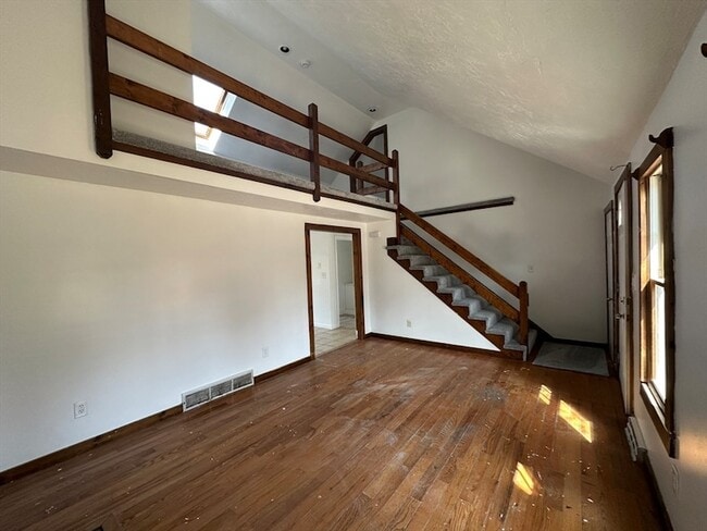 Building Photo - 63 Crabtree Rd