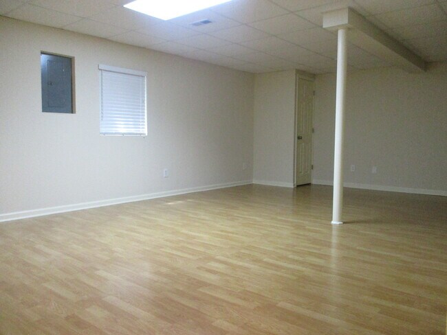 Building Photo - 356 Littleton Trail