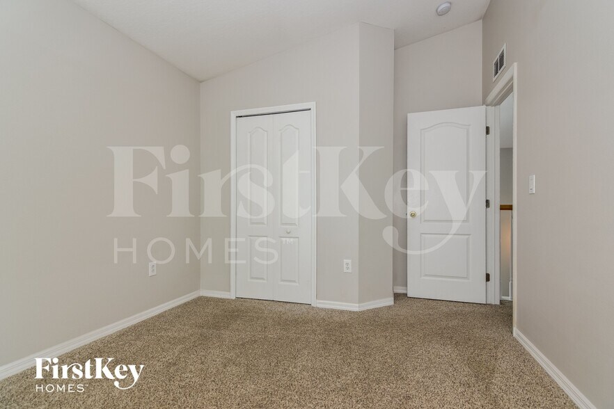 Building Photo - 18136 Birdwater Dr