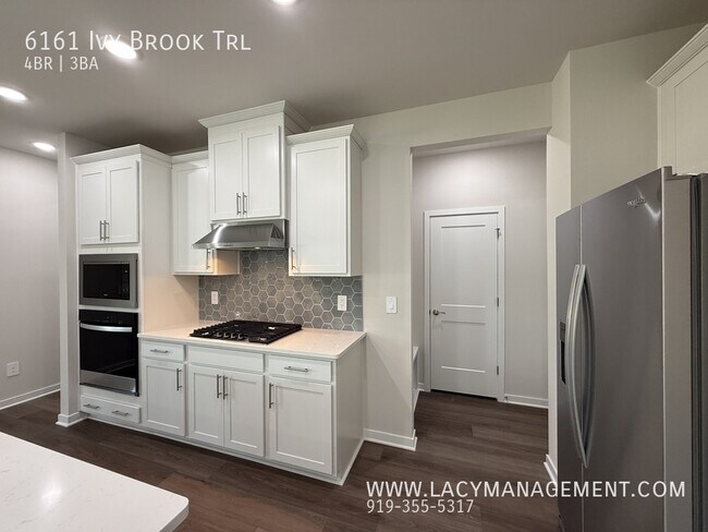 Building Photo - 6161 Ivy Brk Trl