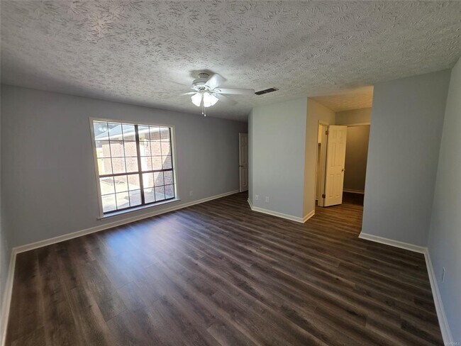 Building Photo - 6225 Whitewater Ct