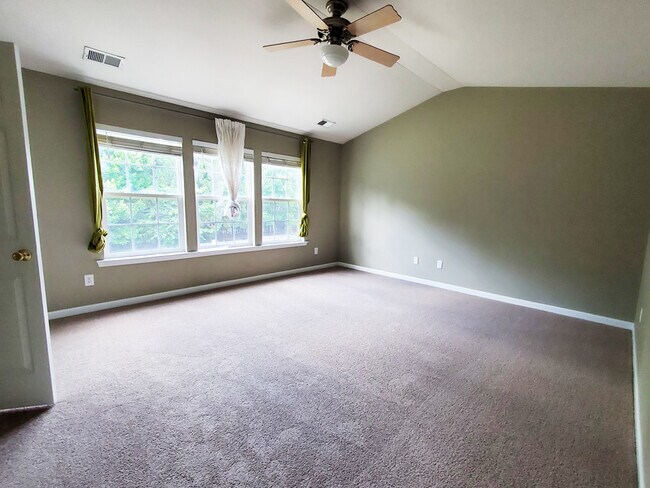 Building Photo - 6816 Southbrook Dr