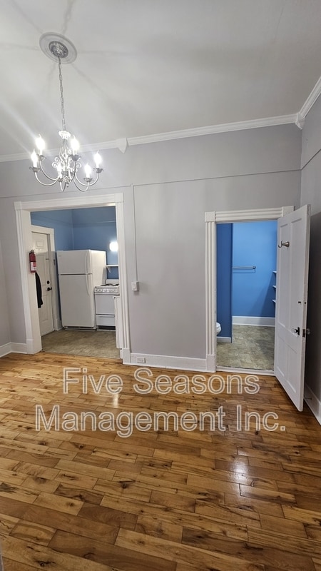 Building Photo - 25 Intervale Ave