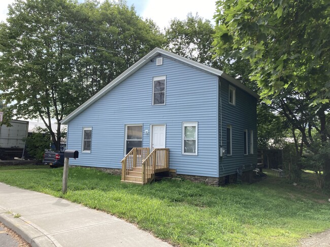 Primary Photo - 2 Lewis St