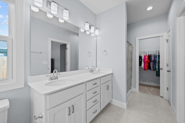 Building Photo - 85 E Hennings Wy