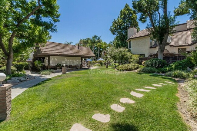 Building Photo - 2890 Huntington Blvd