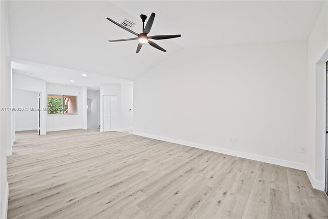 Building Photo - 16364 Malibu Dr