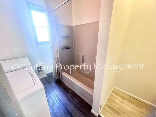 Building Photo - 648 S Colorado St