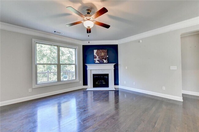 Building Photo - 3860 Grandview Manor Dr
