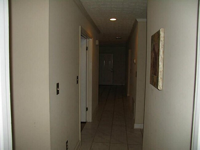 Building Photo - 906 Parkaire Crossing