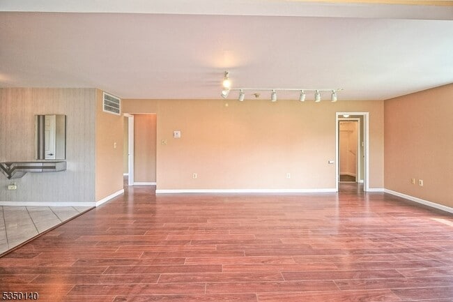 Building Photo - 2A Bristol Ct
