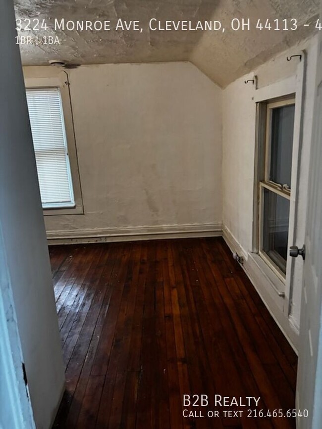 Building Photo - Charming 1-Bedroom Property in Prime Location