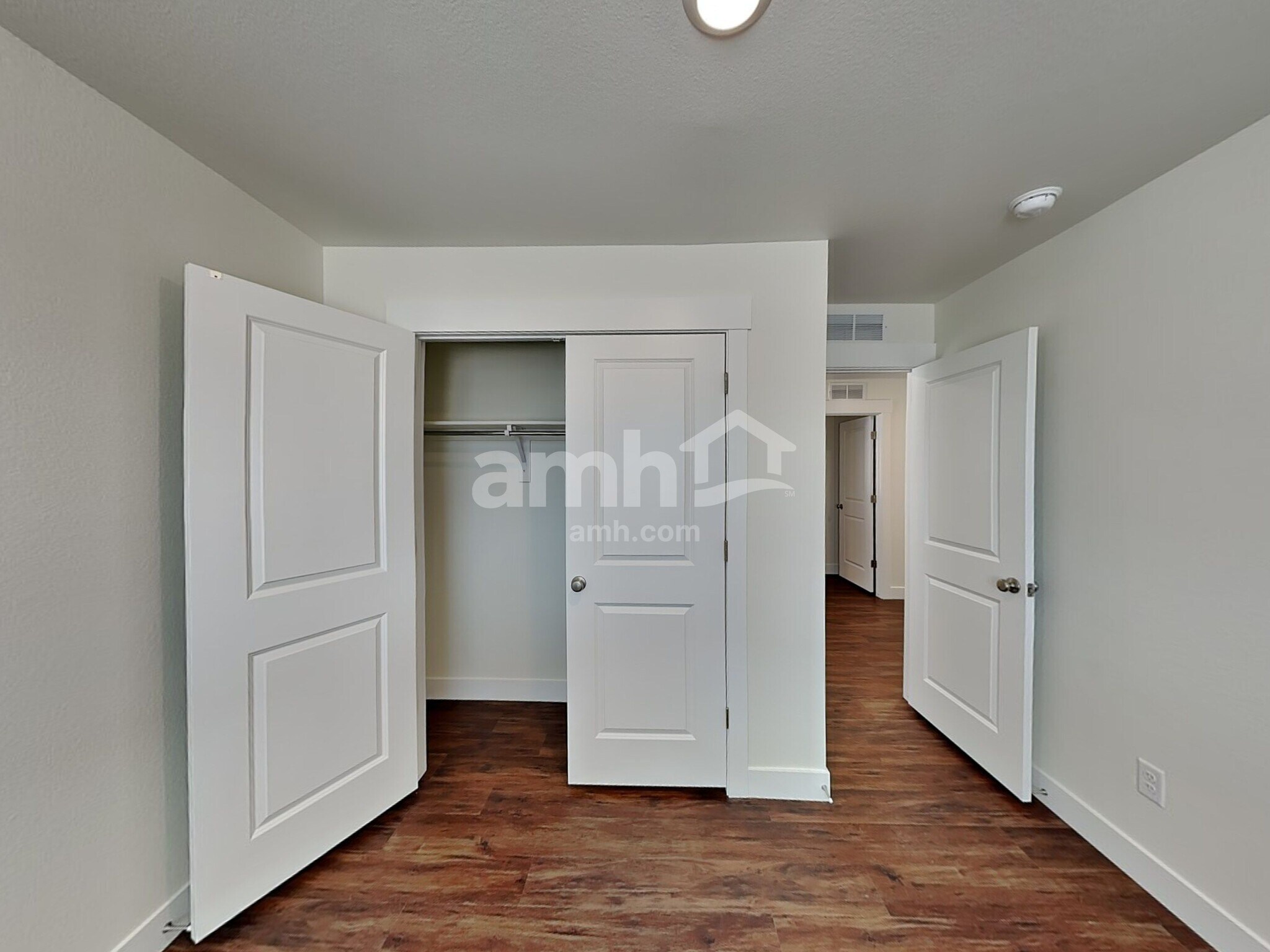 Building Photo - 7668 Mardale Ln