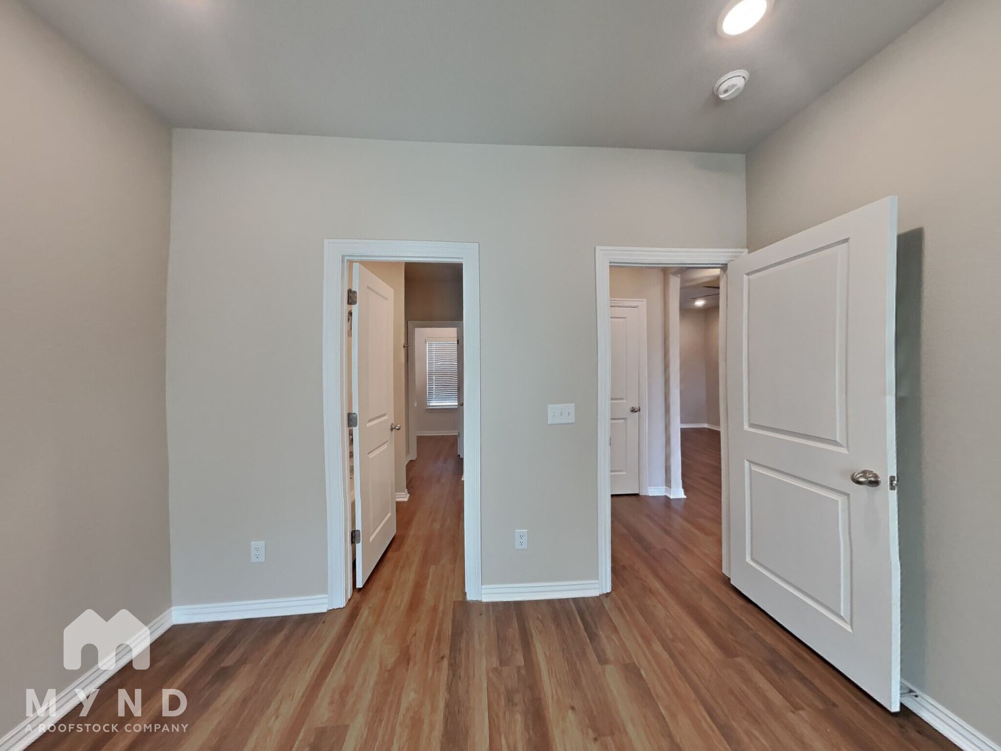 Building Photo - 421 Citation St