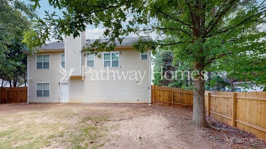 Building Photo - 10891 Knotty Pine Pl