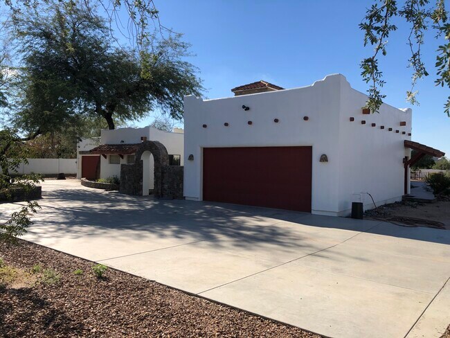 Building Photo - 35030 N 51st St