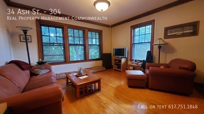 Primary Photo - 34 Ash St