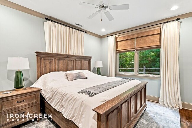 Building Photo - 2 Cherokee Orchard Ct