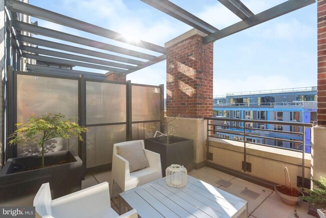 Building Photo - 2125 14th St NW