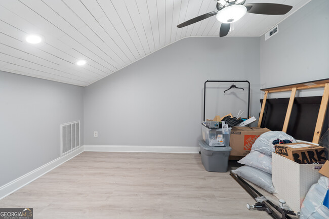 Building Photo - 349 Arrowhead Trail