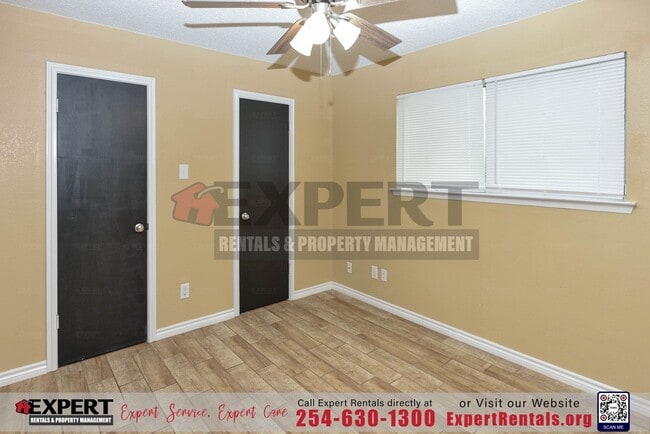 Building Photo - Charming Corner Lot Retreat: 3-Bedroom Hav...