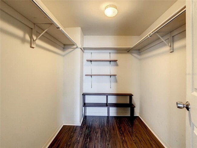 Building Photo - 7400 Sun Island Dr S