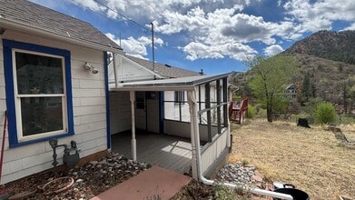 Building Photo - 337 Pilot Knob Ave