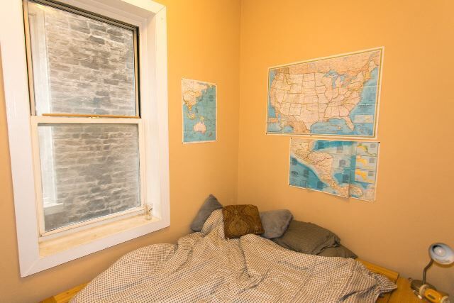 Building Photo - 1222 N Maplewood Ave