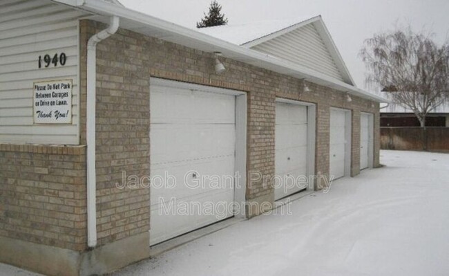 Building Photo - 1940 Ammon Rd