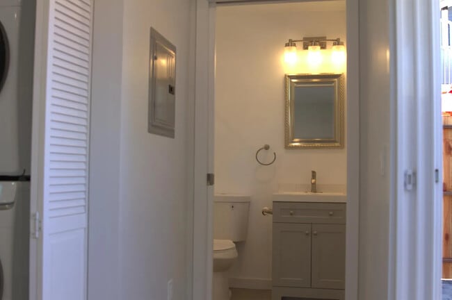 Building Photo - 5246 Canoga Ave