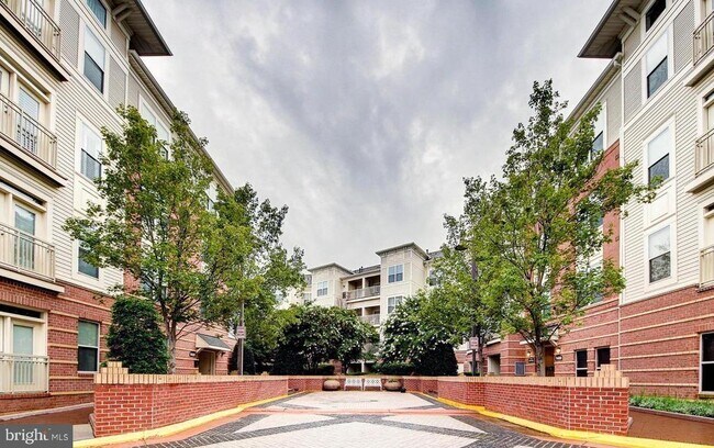 Building Photo - 9480 Virginia Center Blvd