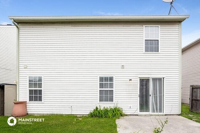 Building Photo - 10305 Cadogan Dr, Indianapolis, IN 46236