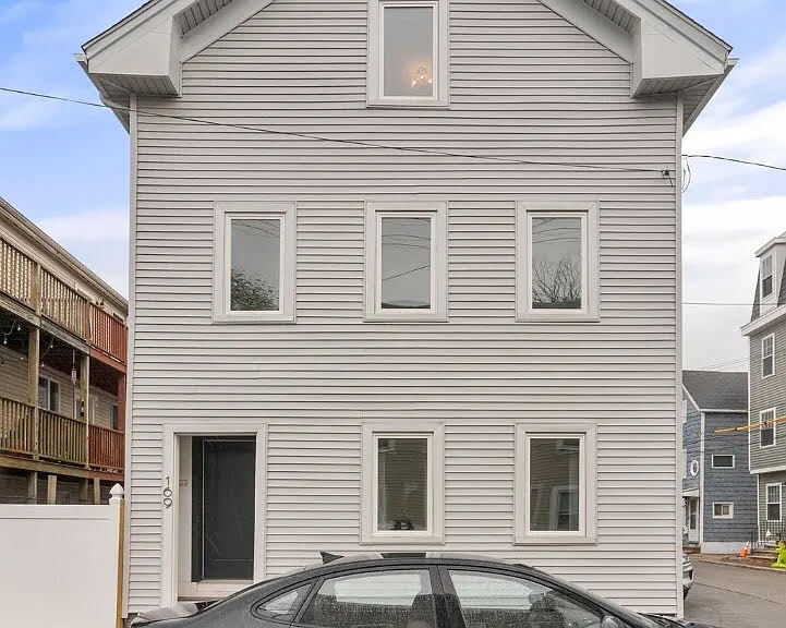 Exterior - 169 W 9th St