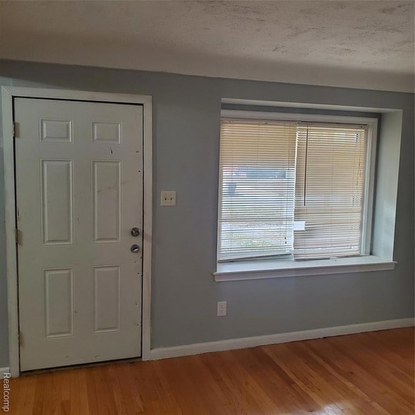 Building Photo - 19362 Sunderland Rd