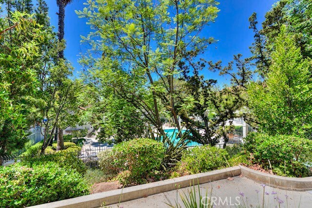 Building Photo - 9 Gaviota