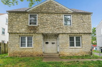 Building Photo - 782 Whitethorne Ave
