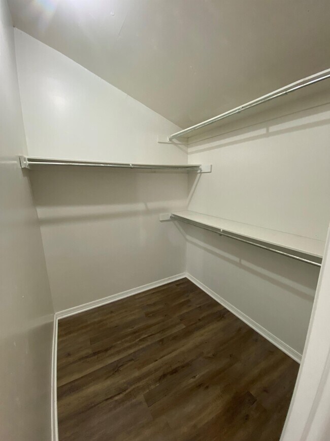 Building Photo - 10125 N Pennsylvania Ave