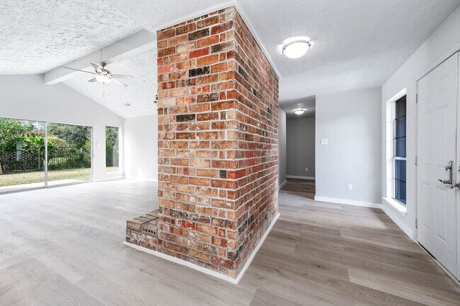Building Photo - 3430 W Creek Club Dr
