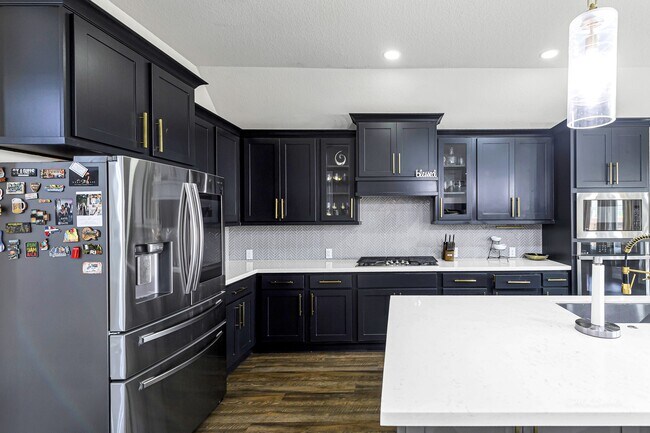 Building Photo - 7211 Sylvan Birch Trl