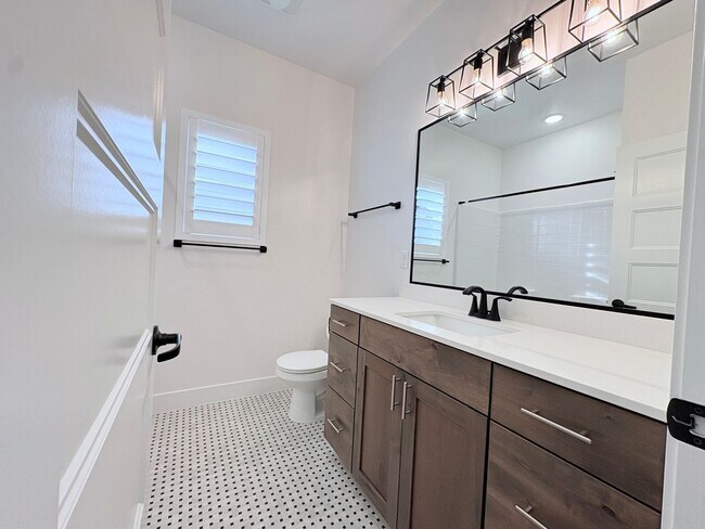 Building Photo - FREE: WiFi, Lawn care and Water softener!!