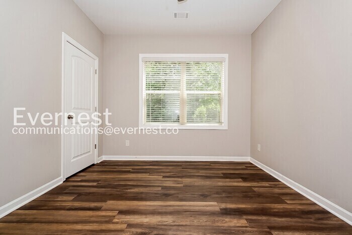 Building Photo - 6138 Golf View Crossing