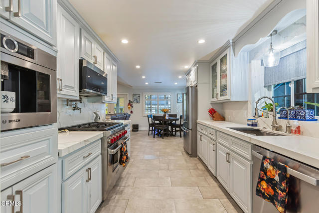 Building Photo - 4816 Indianola Way