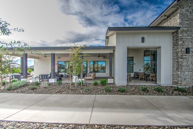 Building Photo - 1749 W Stealth Ave