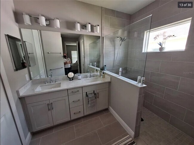 Building Photo - Annual Rental 3 Bedroom 2 Bathroom Single Family Home in Gated Community of Wellen Park