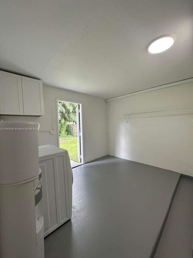 Building Photo - 1189 NW 45th Ave