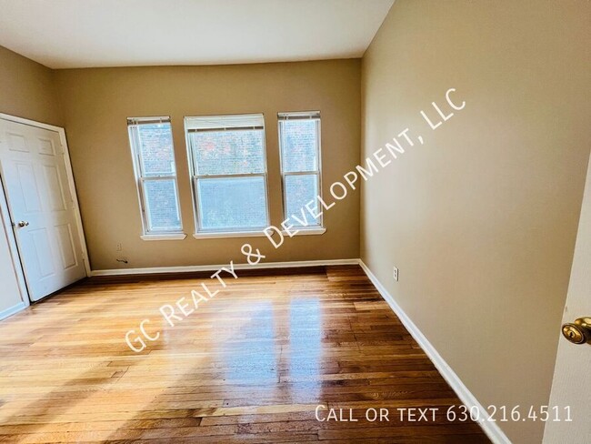 Building Photo - *** $1000 OFF RENT - 4 BEDROOM - 1 BTH / H...