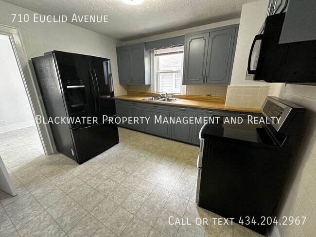 Building Photo - Adorable 3 Bedroom Home off Fort Avenue!