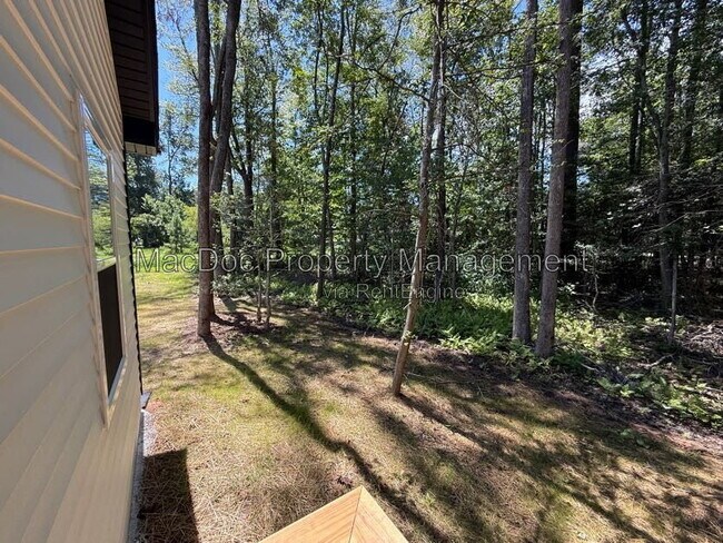 Building Photo - 387 Forest Grove Rd