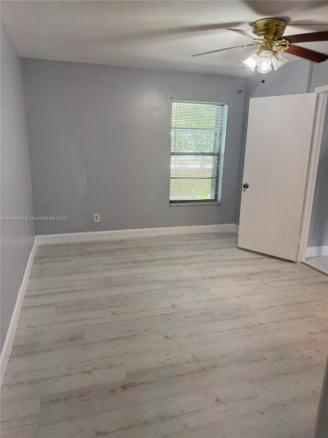 Building Photo - 9539 Boca Cove Cir
