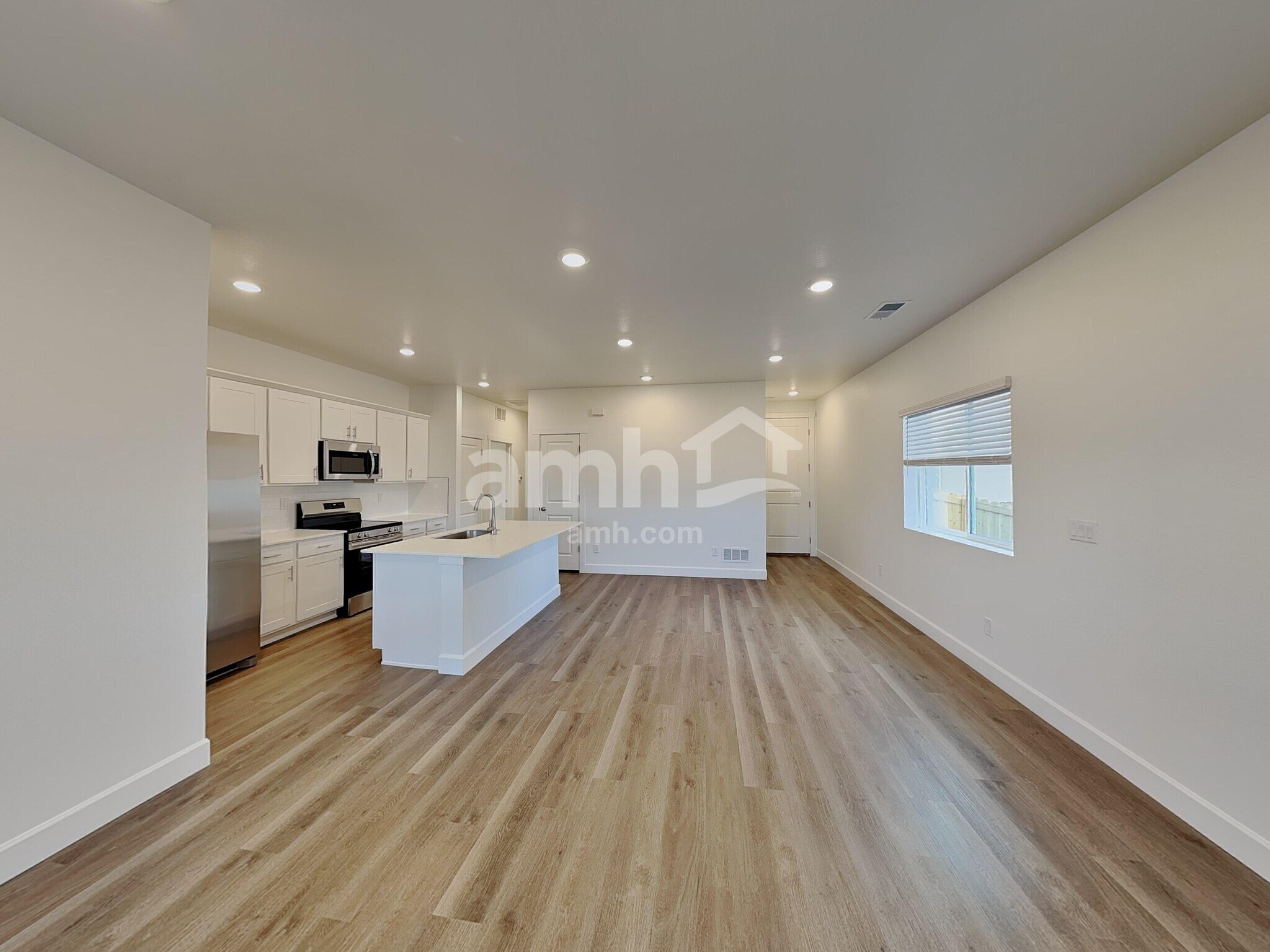 Building Photo - 13937 E 101st Ave